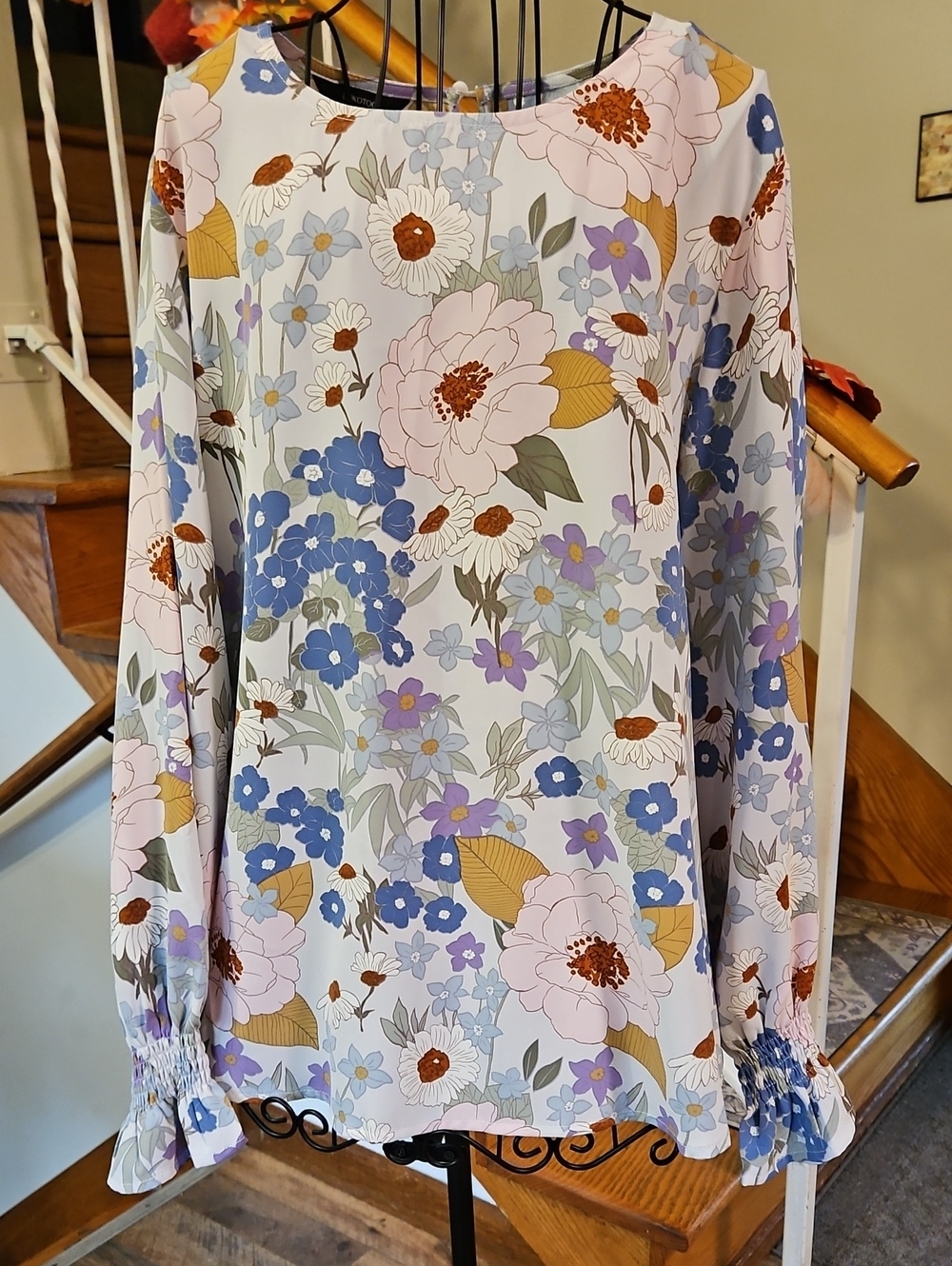 👚Dokotoo Floral Long-Sleeve Tunic in Multi Pastel